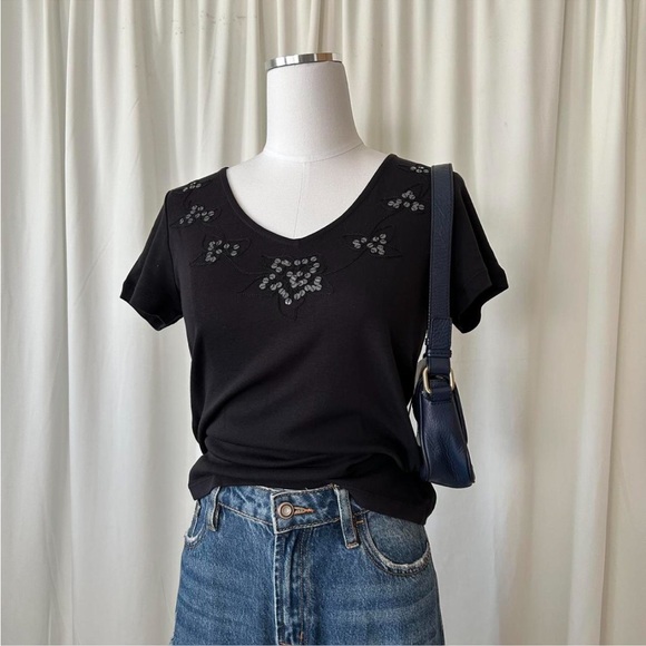 Valerie Stevens V-neck short sleeve blouse with sequins embellishments PM - Picture 5 of 8